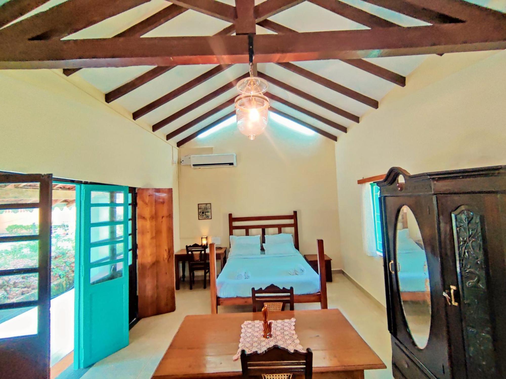 The Bungalow Bogmalo An 1880 Indo Portuguese Heritage Beach Villa South Goa Esterno foto